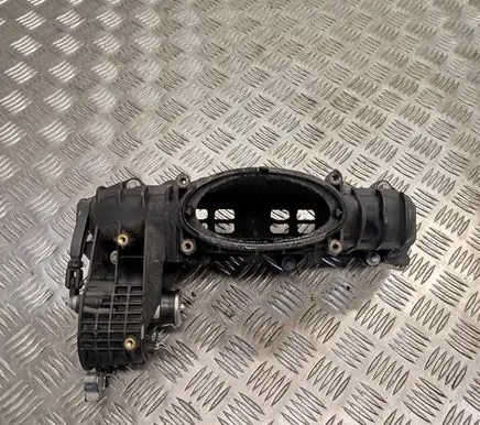 Infiniti Q50 Intake manifold A65109037