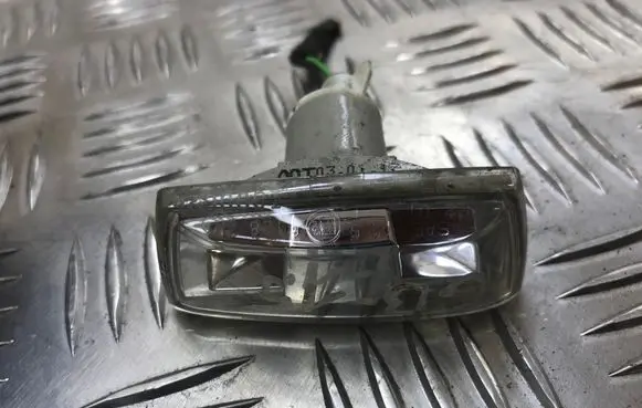 Opel Corsa E Front fender indicator light