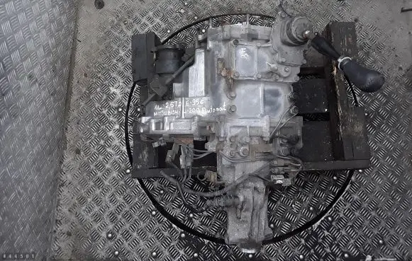 Mitsubishi L200 Gearbox transfer box case 