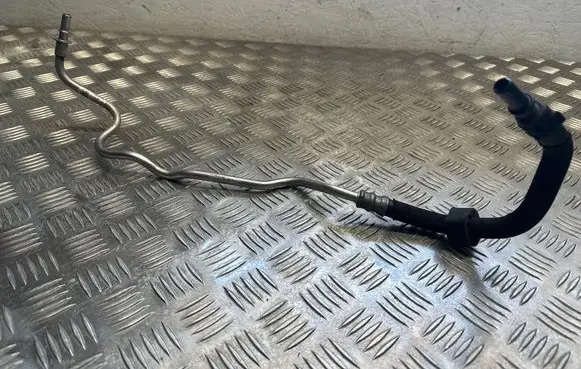 Porsche Panamera (971) Coolant pipe/hose B2245304 B22453CA
