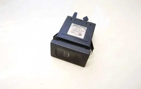Volkswagen PASSAT B5 Windscreen/window heater switch 3b0959621c