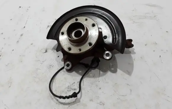 Renault Arkana Front wheel hub 8200881829
