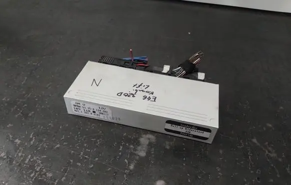 BMW 3 E46 Comfort/convenience module 4114282 61354114282