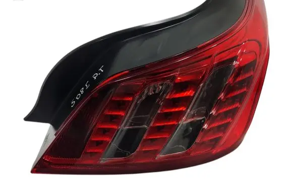Peugeot 508 Rear/tail lights 9686293680