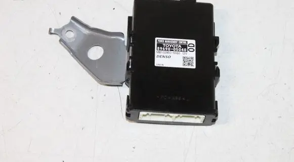 Toyota Avensis T270 Other control units/modules 8969005040