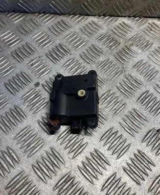 Nissan Qashqai Intake manifold valve actuator/motor 3K01030840