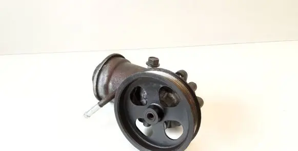 Toyota Corolla Verso AR10 Power steering pump