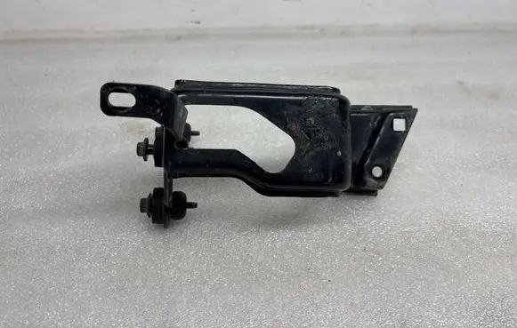 Audi A3 S3 8L ABS pump bracket 1J0614335