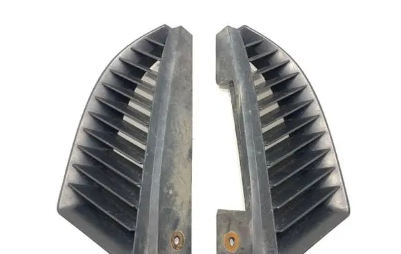 Mitsubishi Colt Front grill MN127773