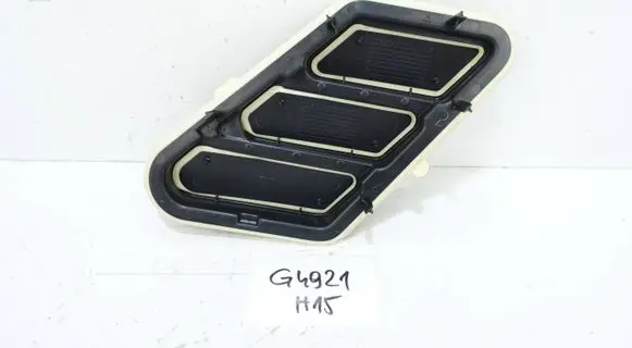 Opel Combo E Quarter panel pressure vent 9818354180