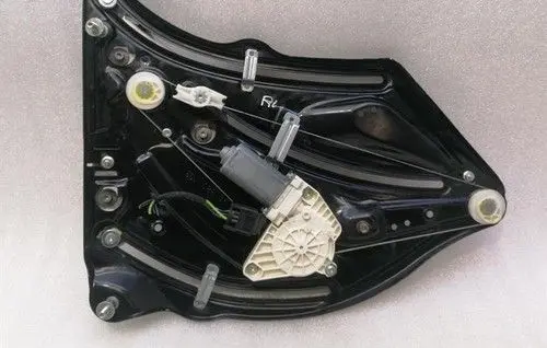 Mercedes-Benz E C207 W207 Rear door manual window regulator A2076700703