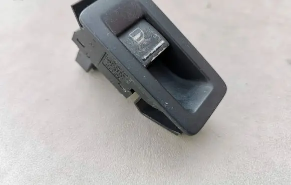 Volkswagen Touran I Electric window control switch 1F0959527