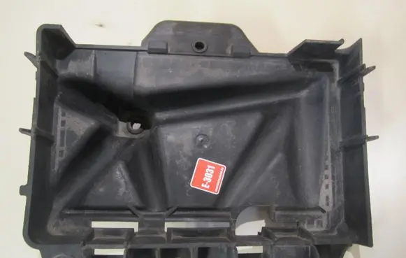 Skoda Fabia Mk1 (6Y) Battery tray 600915331