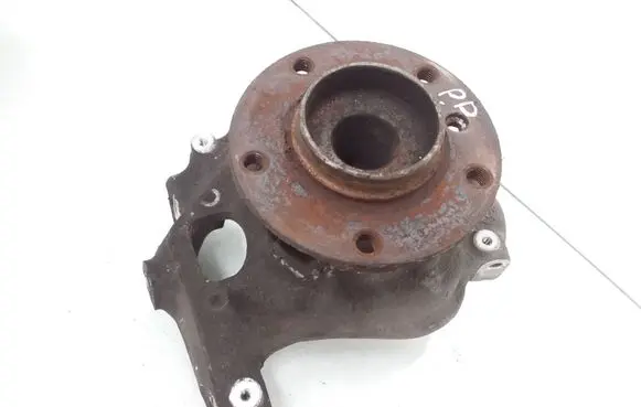 BMW 5 E60 E61 Front wheel hub spindle knuckle 6760954