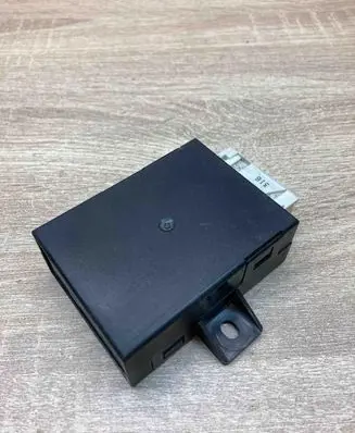 BMW 5 E39 Steering rack control module 8352494 55892110
