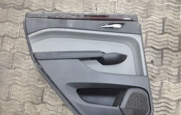 Cadillac SRX Rear door card panel trim 813178514 812506467