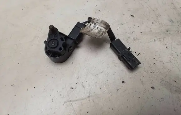 Headlight/headlamp level sensor