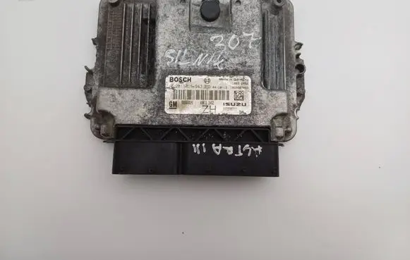 Opel Astra H Engine control unit/module 0281011943 55556829