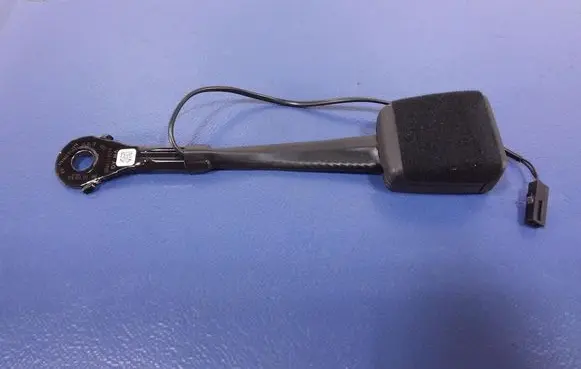 Skoda Octavia 985 Front seatbelt 8Y0857755