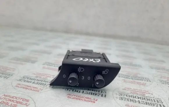 Seat Exeo (3R) Headlight level height control switch 3R1919094A