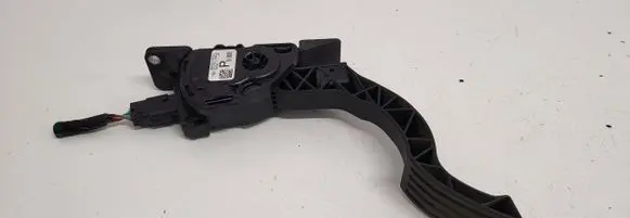 Mazda 3 II Accelerator throttle pedal BBM241600A 6PV01036860