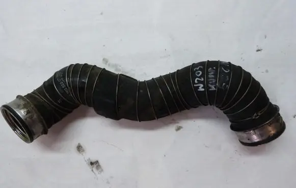 Mercedes-Benz C W203 Intercooler hose/pipe A2035280782