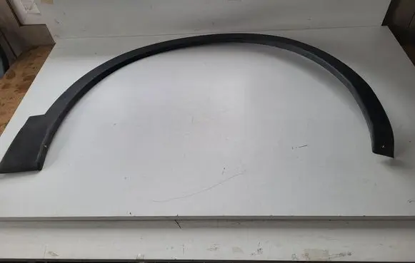 Nissan Qashqai+2 Front arch trim 