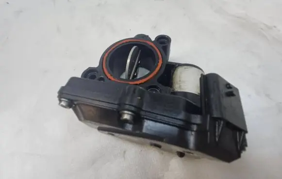 Nissan X-Trail T32 Throttle valve A2C84198300 H8201374868