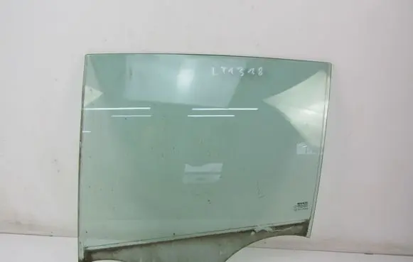 Renault Megane II Rear door window glass 