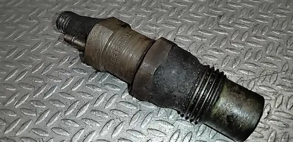 Volkswagen Transporter - Caravelle T4 Fuel injector 068130202