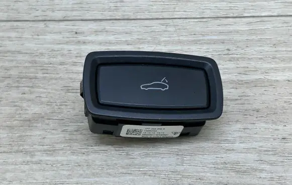 Porsche Cayenne (92A) Tailgate/boot open switch button 7PP959832H