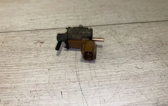 Mitsubishi Lancer Turbo solenoid valve K5T48271