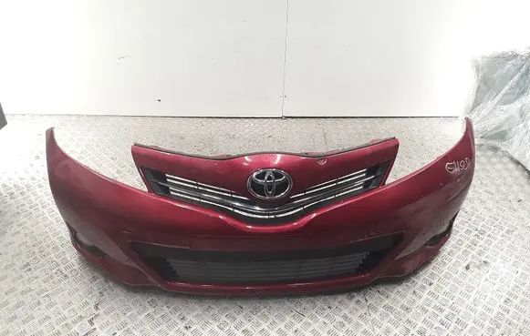 Toyota Yaris Front bumper TY0440601