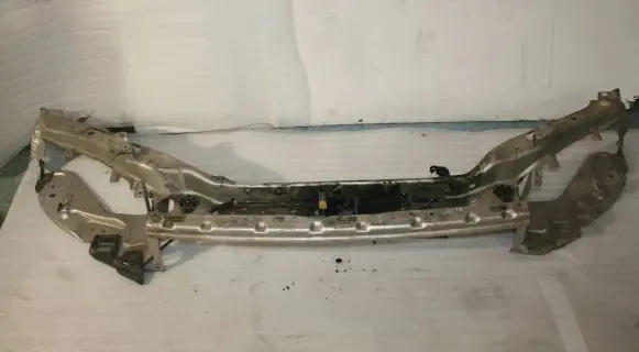 Volvo V50 Top upper radiator support slam panel