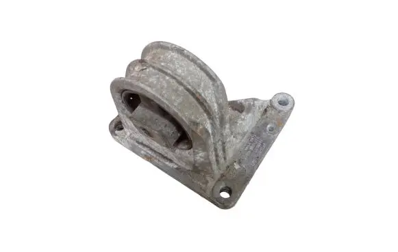 Volvo S60 Engine mount bracket 8649597