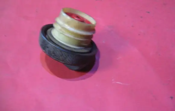 Nissan Primera Fuel tank filler cap IMP683121 IMP769294