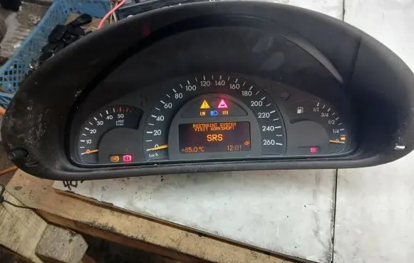 Mercedes-Benz C W203 Speedometer (instrument cluster) A2035407111 110080111006