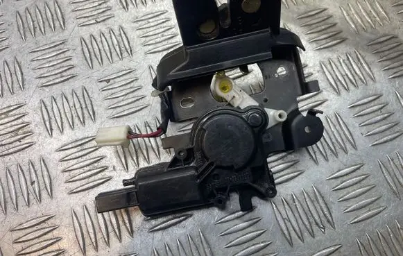 Mazda 6 Tailgate/trunk/boot lock/catch/latch B6724
