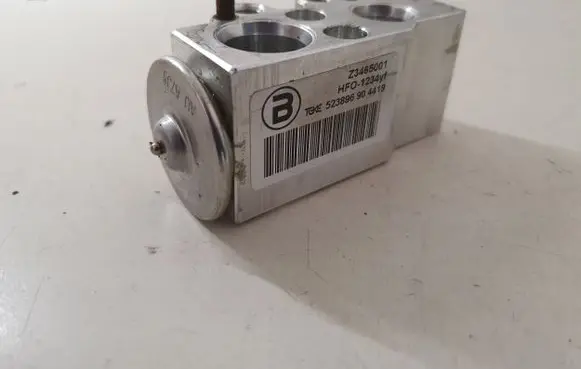 Air conditioning (A/C) expansion valve