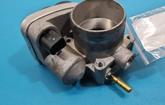 Renault Clio III Throttle body valve IMPRK1547309