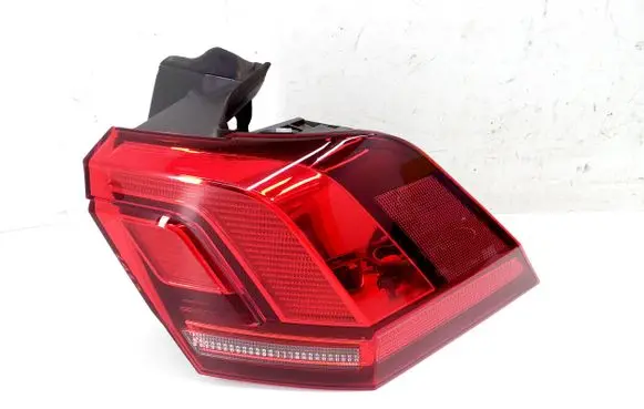 Volkswagen Tiguan Rear/tail lights 5NA945096D