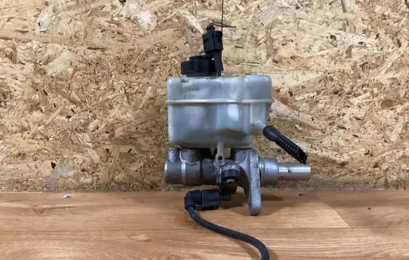 Volkswagen PASSAT B6 Master brake cylinder 03350886761