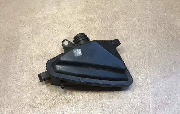 Mercedes-Benz ML W164 Intake resonator A6421400087