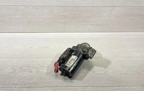 BMW 3 F30 F35 F31 Starter motor 8570383