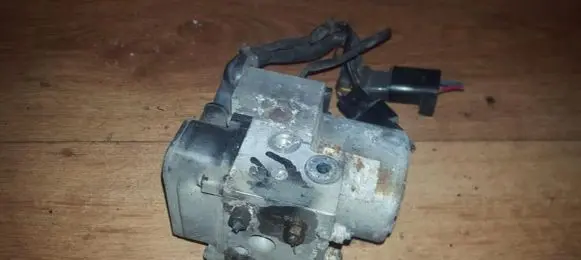 Mitsubishi Colt ABS Pump 80307085