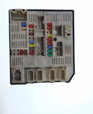 Renault Laguna III Fuse box set 284B60012R