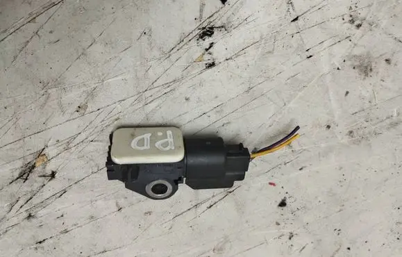 Volvo V70 Airbag deployment crash/impact sensor 31264395