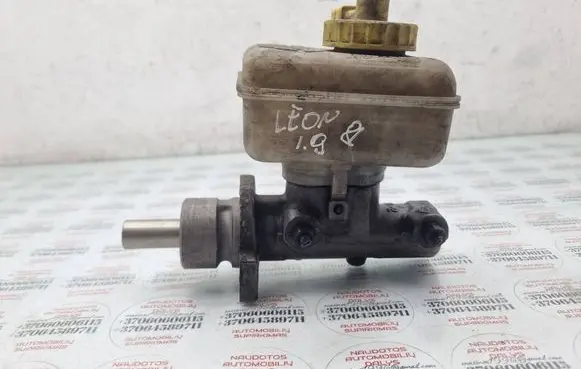 Seat Leon (1M) Master brake cylinder 21027099