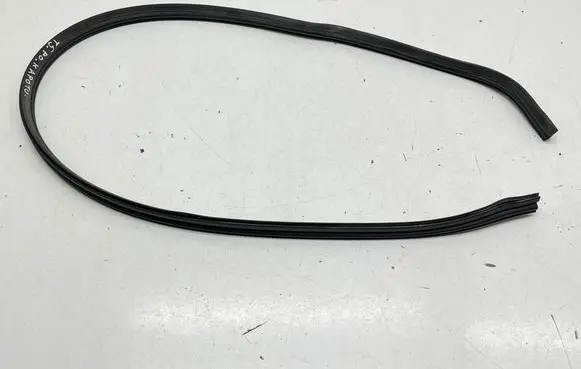 Volkswagen Transporter - Caravelle T5 Engine compartment rubber 