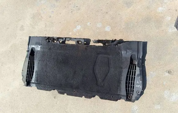 Audi A6 S6 C7 4G Engine splash shield/under tray 